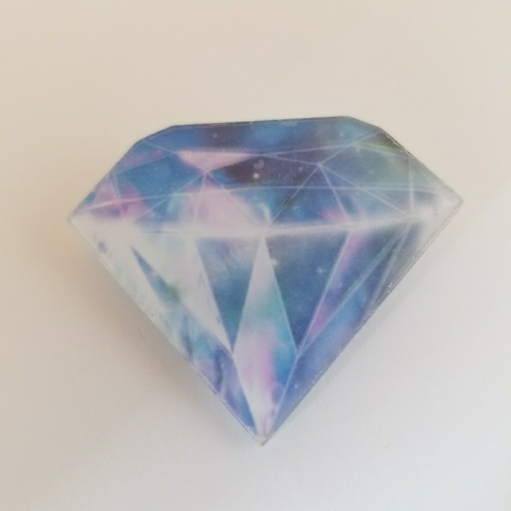 Diamond brooches blue pink
